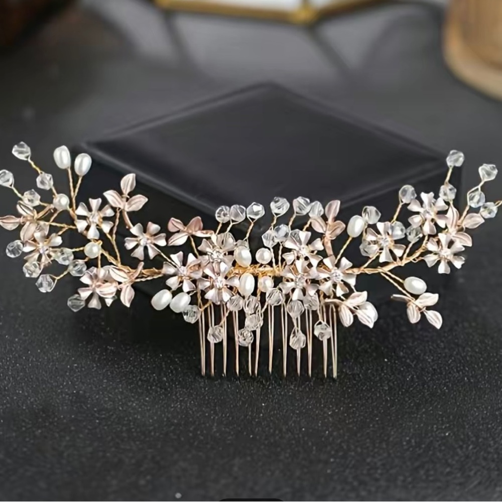 Rhinestone wedding hair accessory